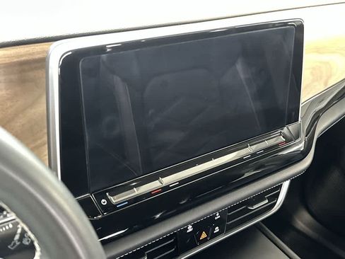 Used 2024 Volkswagen Atlas SE FWD image 19