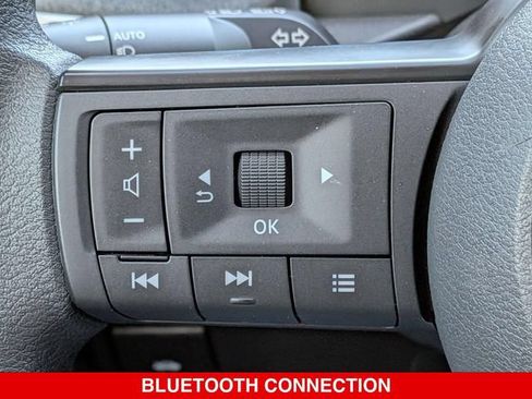 Certified 2025 Nissan Kicks SV w/ SV Premium Package AWD/4WD image 21