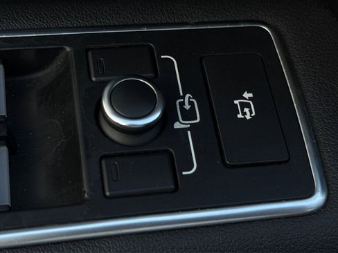 Used 2016 Land Rover Range Rover AWD/4WD image 36
