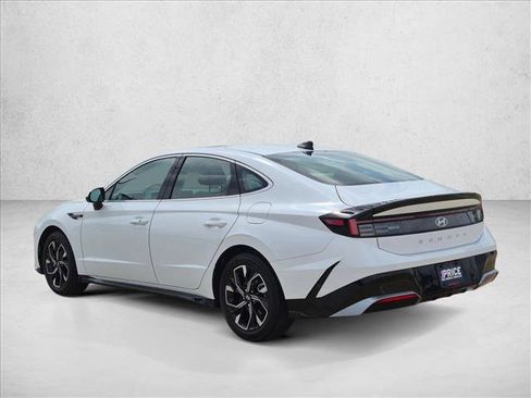 Used 2025 Hyundai Sonata SEL FWD image 8