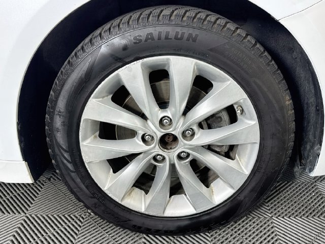 Used 2018 Kia Optima LX w/ 17" Alloy Wheels Package FWD image 28