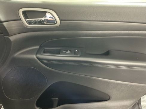 Used 2021 Jeep Grand Cherokee Laredo X image 13