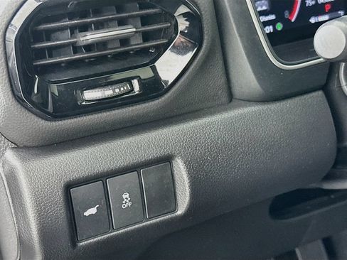Certified 2024 Honda Pilot Touring image 10