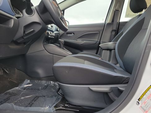 Certified 2025 Nissan Versa SV w/ Trunk Package image 16