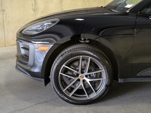 Certified 2026 Porsche Macan AWD/4WD image 14