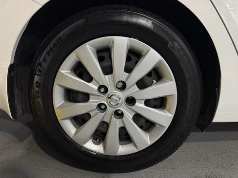 Used 2022 Nissan Sentra S FWD image 31