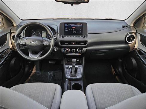 Used 2022 Hyundai Kona SEL FWD image 16