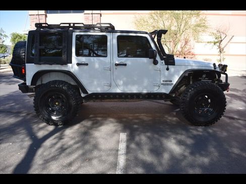 Used 2017 Jeep Wrangler Unlimited Sport w/ Quick Order Package 23S AWD/4WD image 1