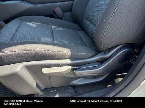 New 2026 Chevrolet Equinox LT w/ Safety and Technology Package FWD image 31