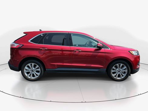 Used 2020 Ford Edge Titanium FWD image 2