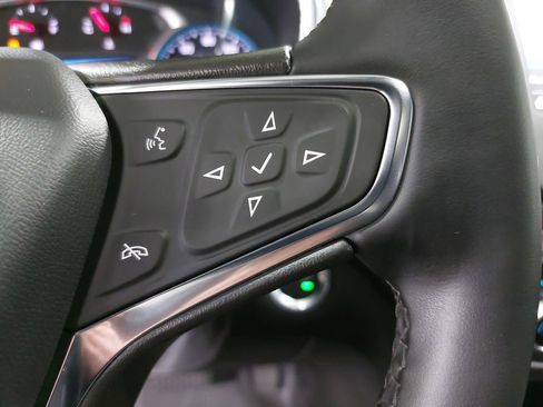 Used 2023 Chevrolet Equinox LT image 18