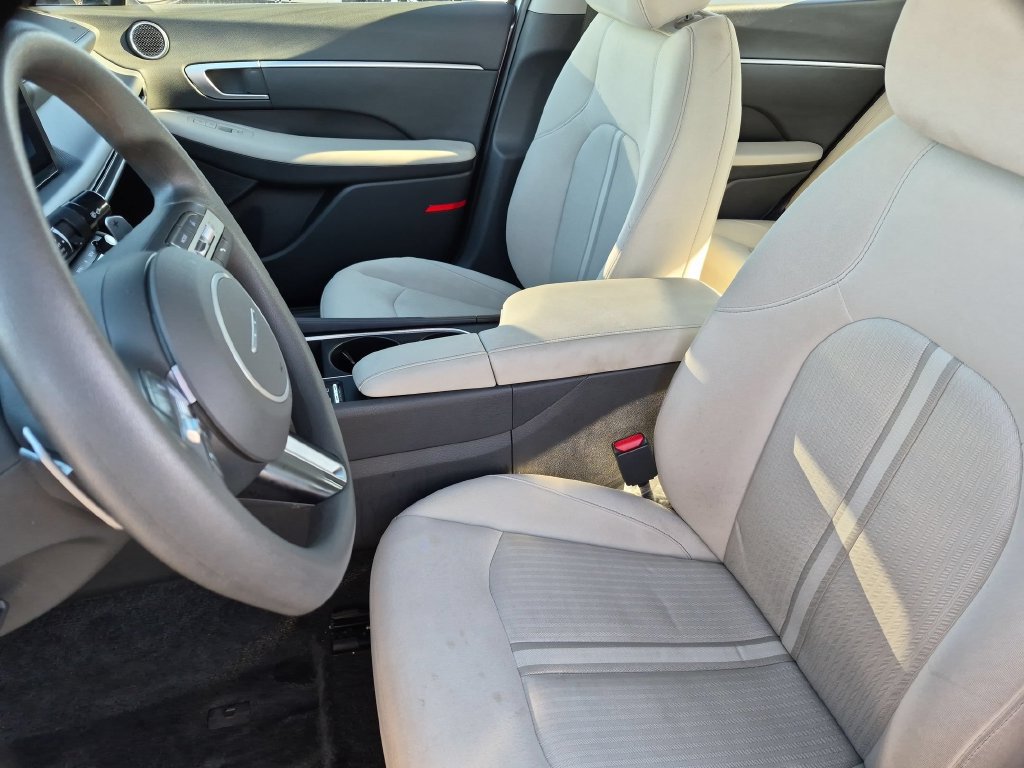 Used 2025 Hyundai Sonata SEL FWD image 25