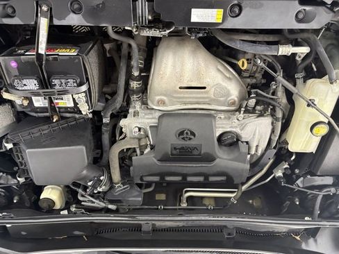 Used 2016 Toyota RAV4 XLE image 28