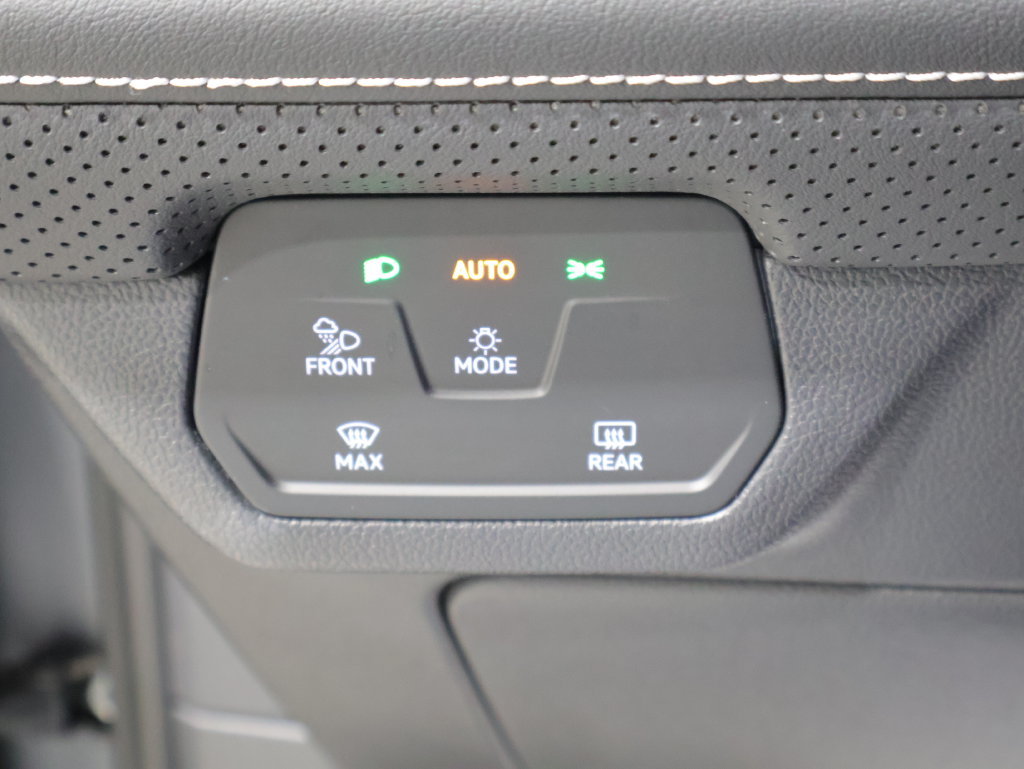 Used 2026 Volkswagen Atlas Cross Sport SE AWD/4WD image 30