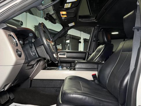 Used 2017 Ford Expedition Limited AWD/4WD image 11
