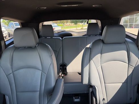 Used 2024 Buick Enclave Premium AWD/4WD image 35