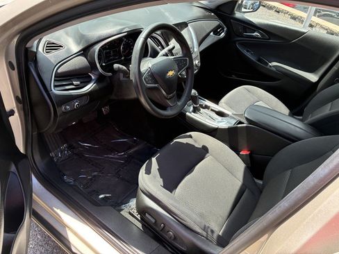 Used 2016 Chevrolet Malibu LT FWD image 7