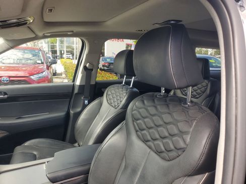 Used 2021 Hyundai Palisade Limited image 18