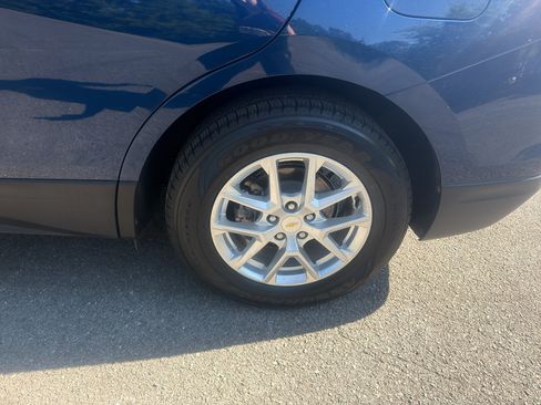 Used 2022 Chevrolet Equinox LS FWD image 30
