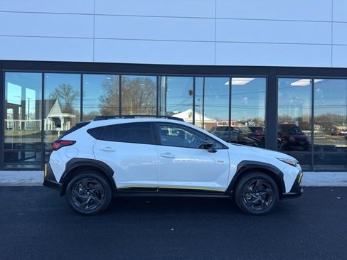 Used 2024 Subaru Crosstrek 2.5i Sport image 2