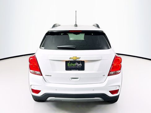 Used 2020 Chevrolet Trax LT w/ Driver Confidence Package image 7