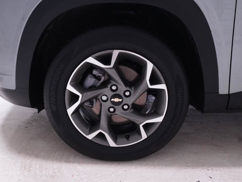 Used 2026 Chevrolet Trax LT w/ Driver Confidence Package FWD image 35