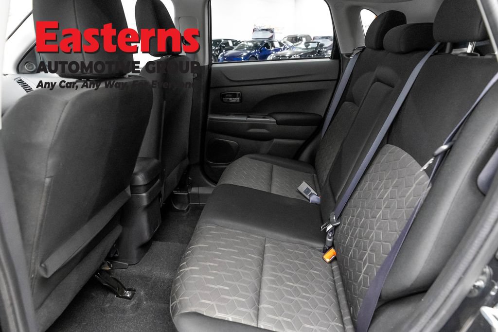 Used 2025 Mitsubishi Outlander Sport LE AWD/4WD image 21