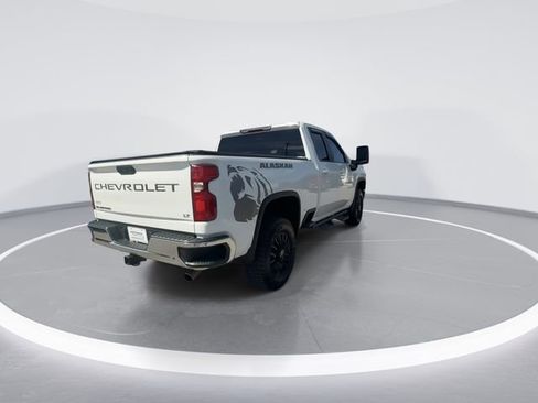 Used 2022 Chevrolet Silverado 2500 LT w/ Convenience Package image 8