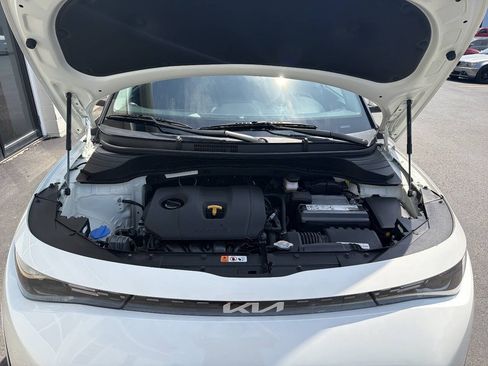 Used 2023 Kia Soul LX w/ LX Technology Package FWD image 16
