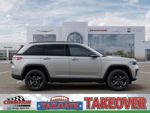 New 2026 Jeep Grand Cherokee Limited w/ Limited Altitude Package AWD/4WD image 21