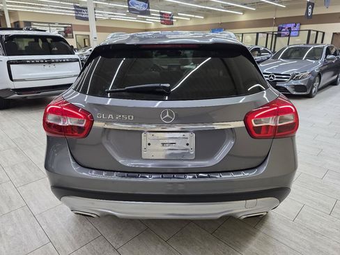Used 2017 Mercedes-Benz GLA 250 w/ Premium Package image 7
