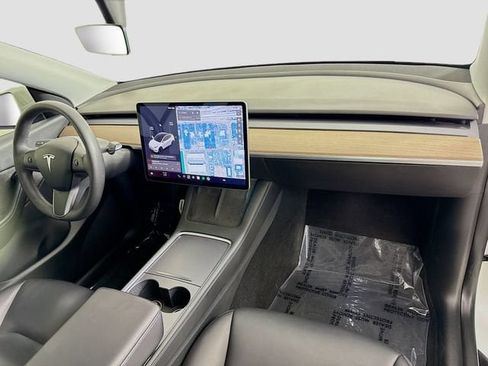 Used 2022 Tesla Model Y Performance AWD/4WD image 29
