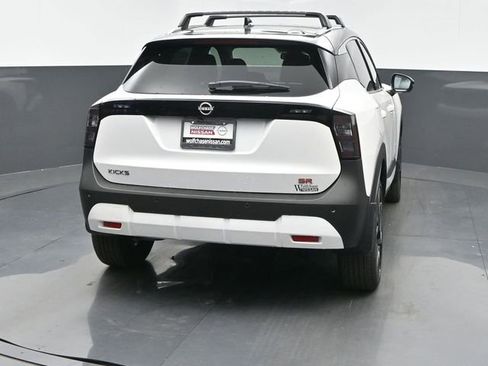 New 2026 Nissan Kicks SR w/ Cold Weather Package FWD image 5