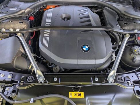 New 2026 BMW 750e xDrive w/ Executive Package image 18