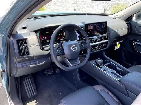 New 2026 Nissan Pathfinder Platinum FWD image 5