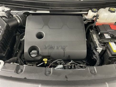 Used 2023 Chevrolet Traverse Premier w/ LPO, Cargo Package image 28