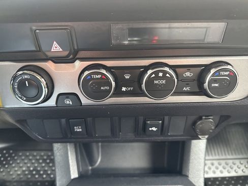 Used 2023 Toyota Tacoma SR AWD/4WD image 21