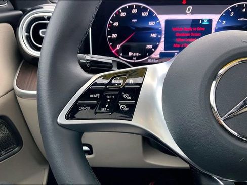 Used 2025 Mercedes-Benz C 300 4MATIC Sedan image 20