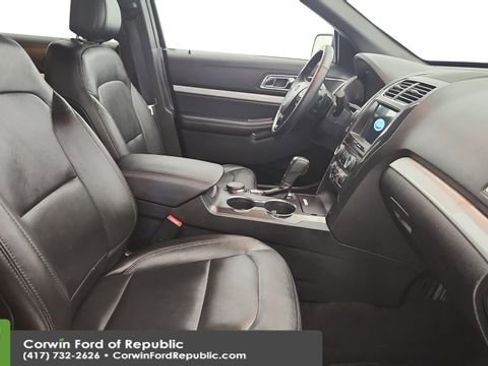 Used 2017 Ford Explorer XLT w/ Equipment Group 202A image 27