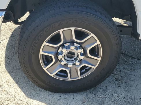 Used 2024 Ford F250 Lariat image 32