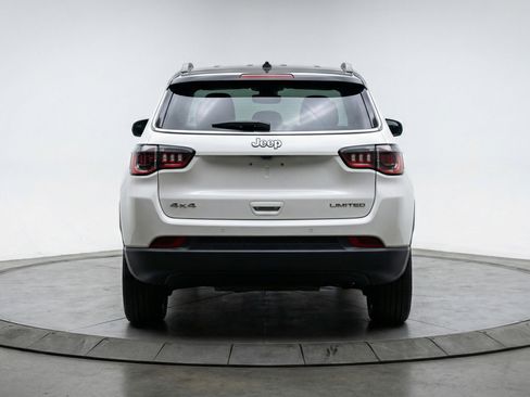 Used 2025 Jeep Compass Limited AWD/4WD image 7