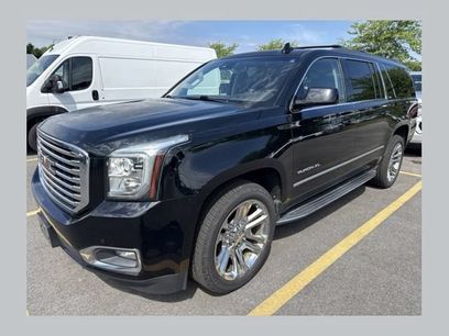 Used 2016 GMC Yukon XL SLT w/ Premium Edition