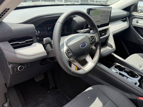 New 2026 Ford Explorer Active RWD image 21