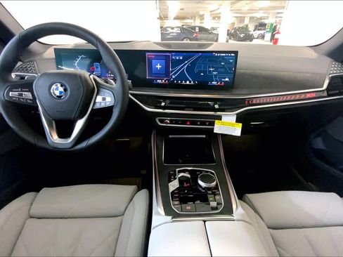 New 2026 BMW X5 xDrive50e w/ Climate Comfort Package image 5
