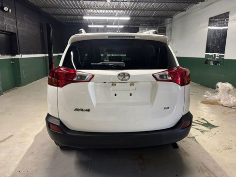 Used 2015 Toyota RAV4 LE FWD image 6
