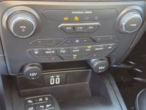 Certified 2022 Ford Ranger Lariat w/ Tremor Off-Road Package image 21