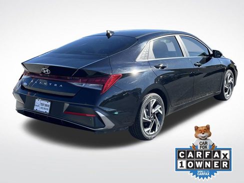 Used 2024 Hyundai Elantra SEL w/ Convenience Package image 3
