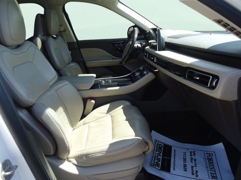 Used 2020 Lincoln Aviator Reserve w/ Equipment Group 202A AWD/4WD image 27