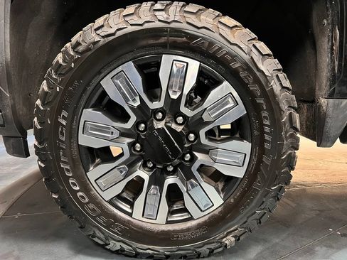 Used 2024 GMC Sierra 2500 Denali w/ Denali Reserve Package image 27