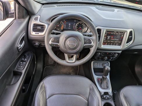Used 2021 Jeep Compass Latitude FWD image 15